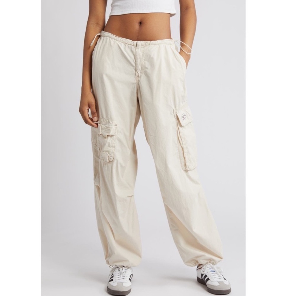 BDG Light Tan mid/low waist cargo pants